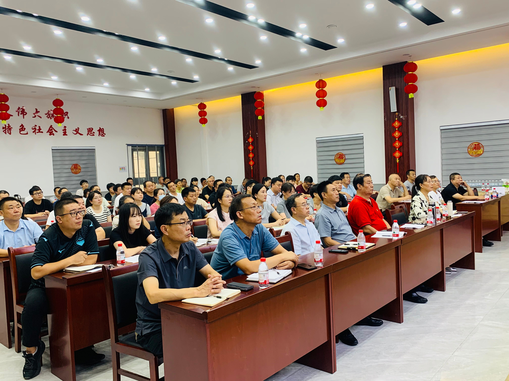 河南鴻宸建設(shè)有限公司開展全員培訓(xùn)